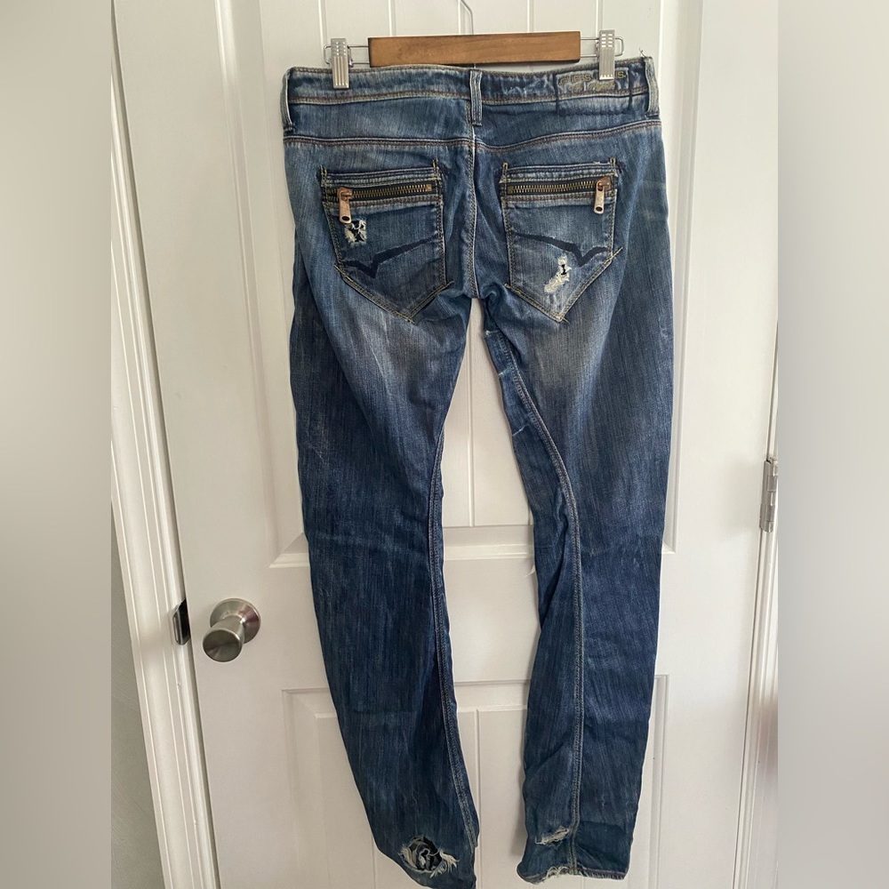 Guess Jeans low rise distressed jeans, blue, size 29 - Picture 4 of 10